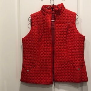 NEW DIRECTION: Quilted Red two snap pockets Women's Vest, like new size XL